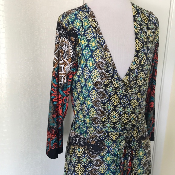 MEDALLION BORDER MAXI DRESS. - Picture 4 of 8